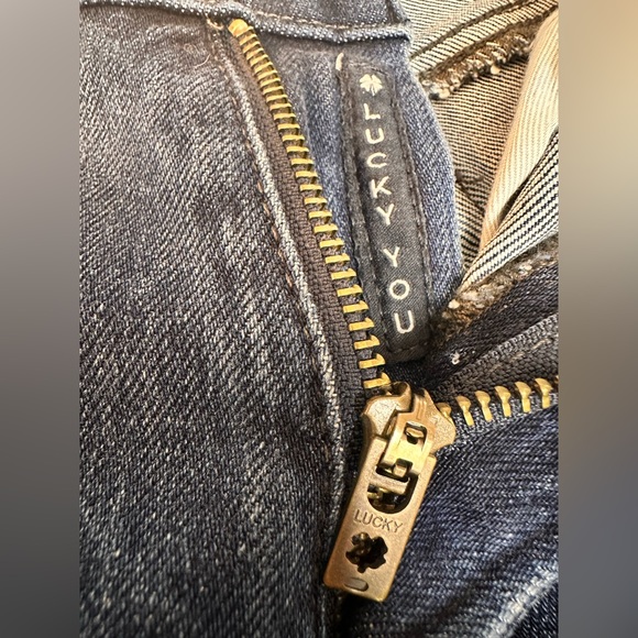 NWOT Lucky Brand relaxed tapered bleach jeans US 2 - Picture 8 of 8